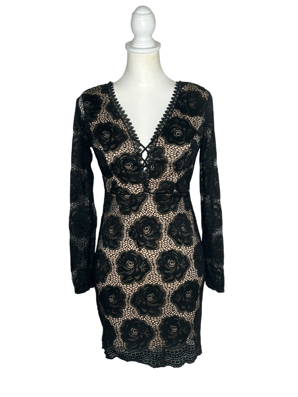 Scobe Black Floral Lace Whimsigoth V-Neck Cocktail Dress EUC Sz M Bodycon Fairy